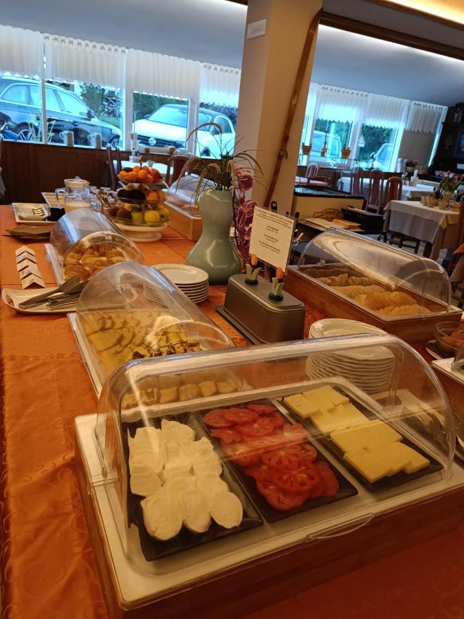 Albergo Ristorante Cacciatori アウロンツォ・ディ・カドーレ エクステリア 写真
